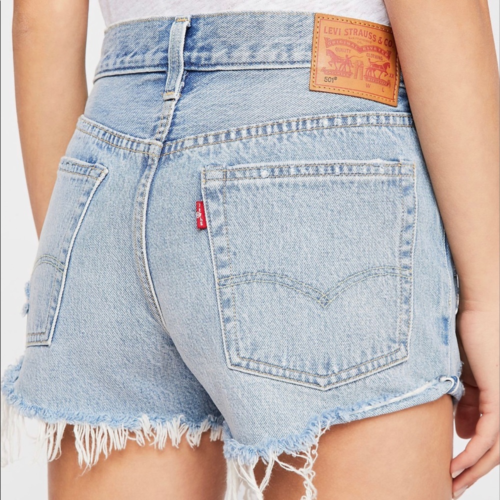 Bleached Levi’s Cut Off Shorts
